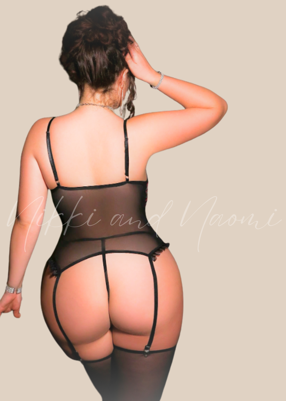 Bold ruffle trim roleplay costume for curvy women
